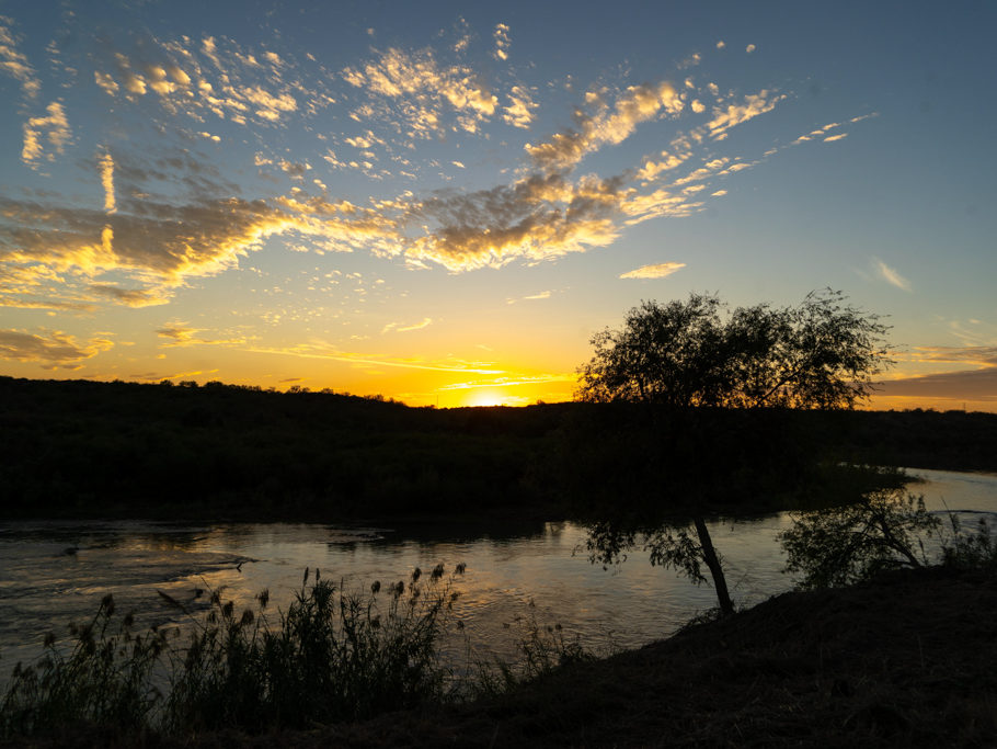 Sonnenuntergang am Rio Grande