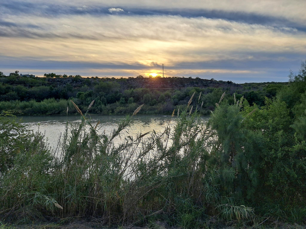 Sonnenuntergang am Rio Grande