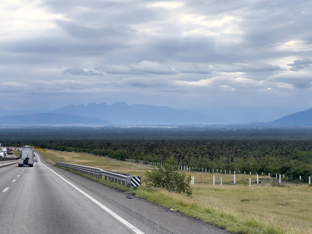 In der Ferne die Berge um Monterrey herum
