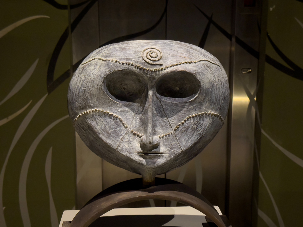 Vor dem Aufzug im Museum Leonara Carrington in Xilitla