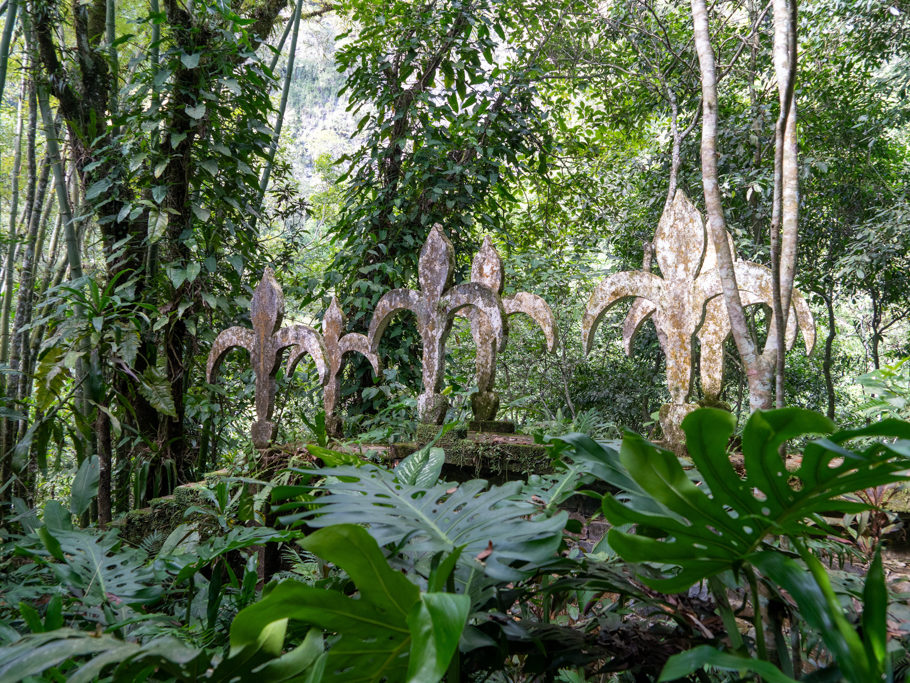 Lilien Skulpturen