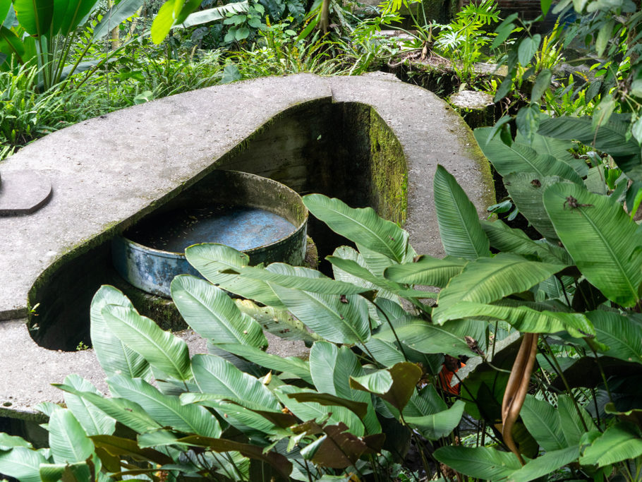 Ein kleines Wasserbecken hier im Skulpturen Park