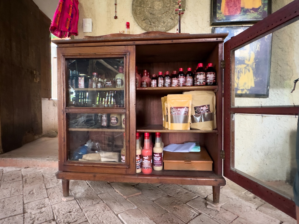 bei José Einblick in die Vitrine