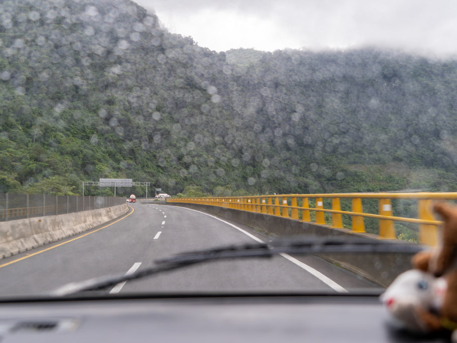 Regenreiche Fahrt mit kaputten Scheibenwischern zu unserem Hotel in Huauchinango