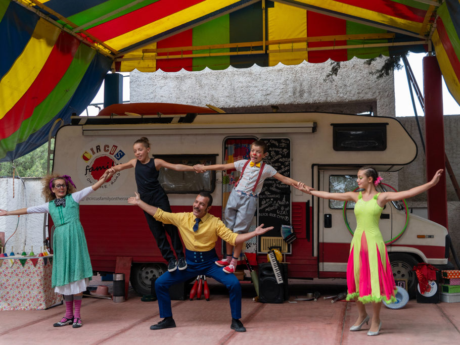 Finale der Circus family on the road am ende der Vorstellung