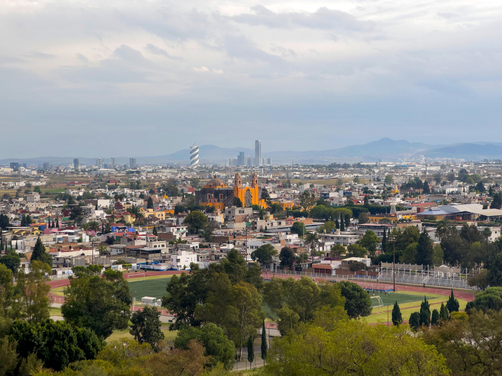 Pano auf das Umland von Puebla vom Hügel der Kirche der Señora de los Remedios.