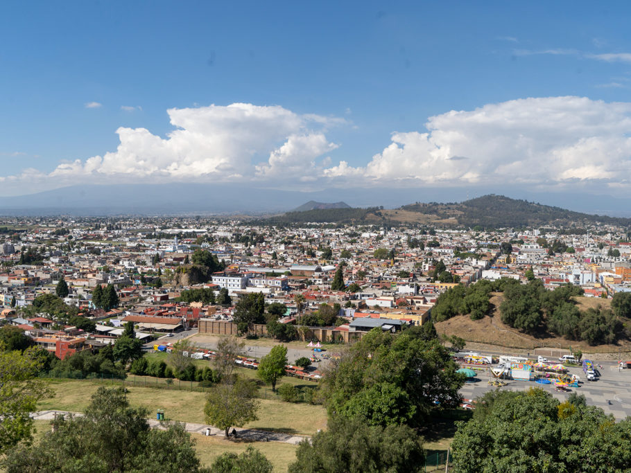 Blick von der Kirche der Señora de los Remedios auf das Umland von Puebla
