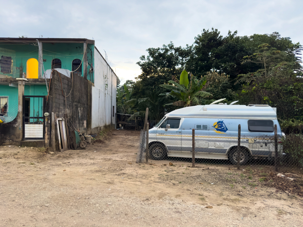 Unser Stellplatz in Palenque auf Pedros kleinem Grundstück