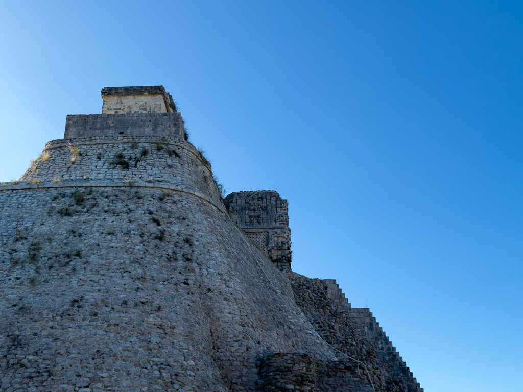 Nochmals die grosse Pyramide des Zauberers aus einer anderen Perspektive