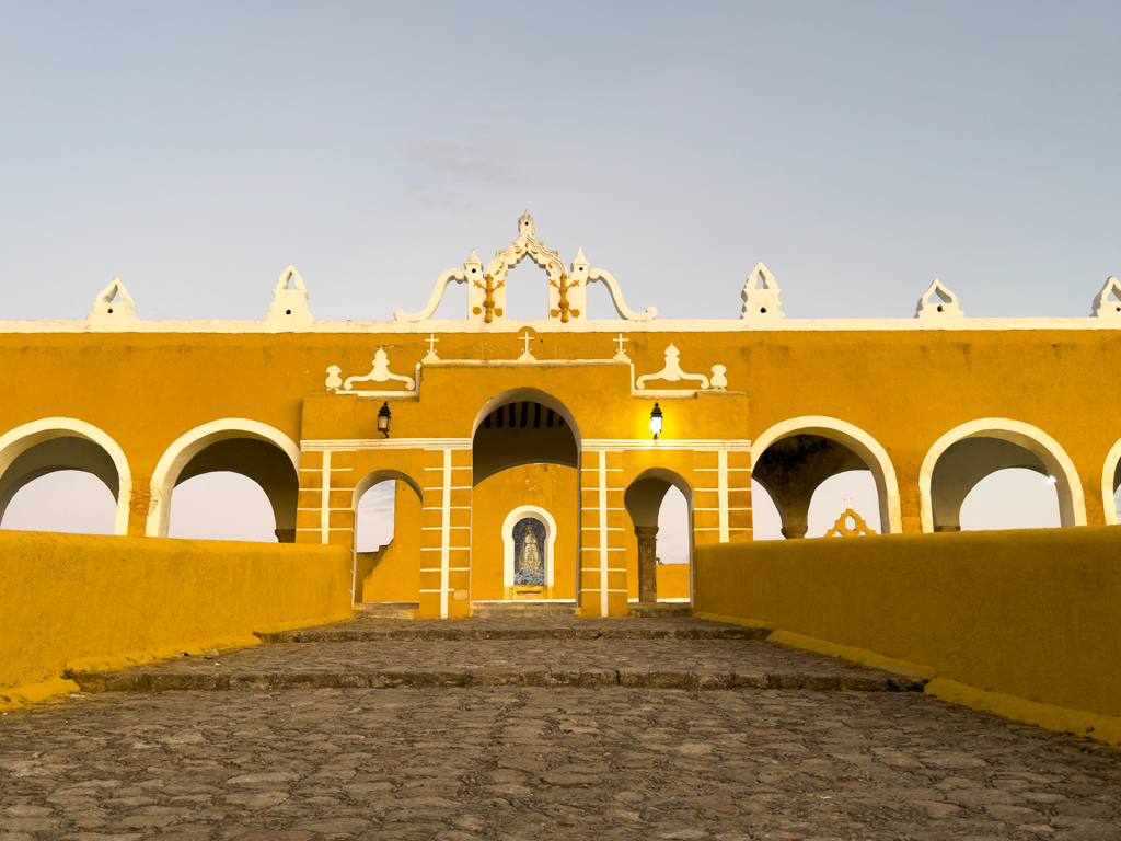 Aufgang zum Konvent in Izamal