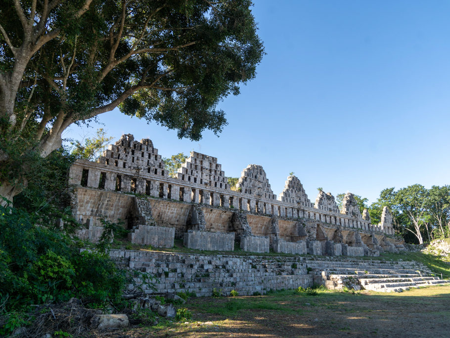 Taubenhaus. westliches Zentrum der Pyraminden von Uxmal