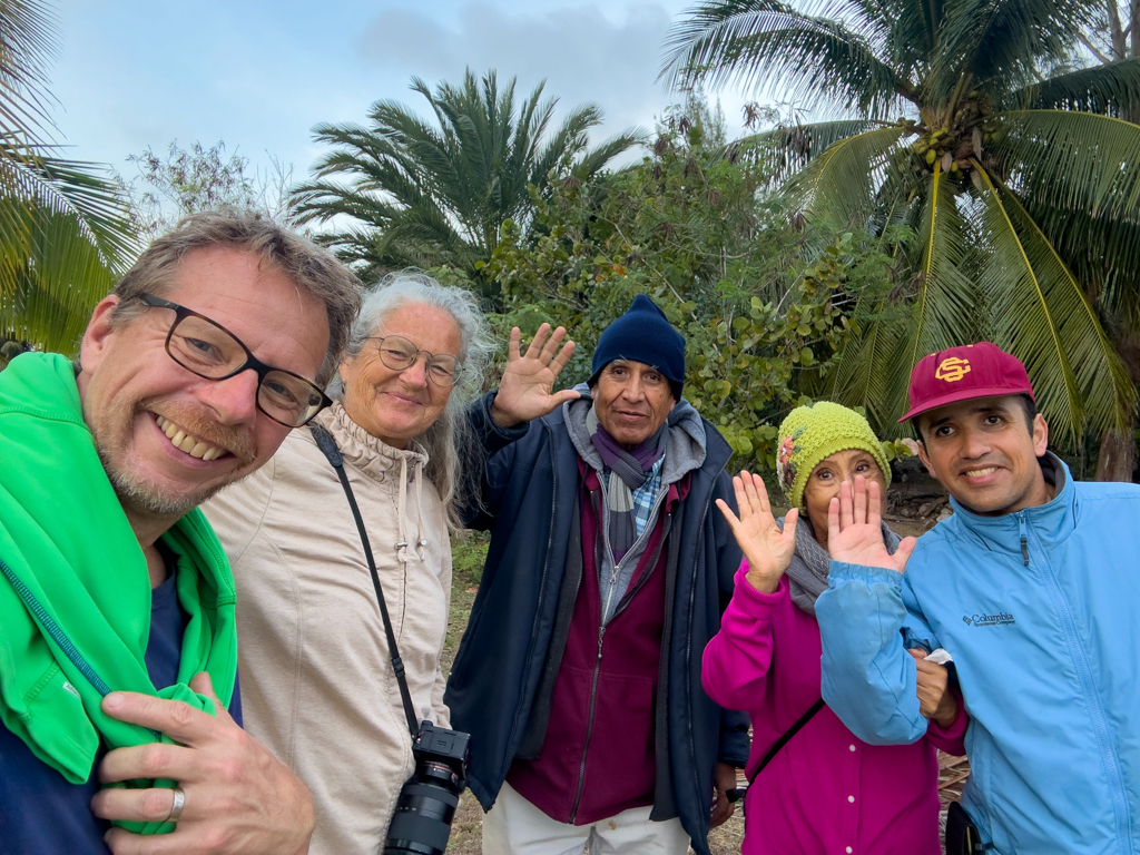 Erinnerungsselfie mit Jesus, Guadalupe und Manuel - Risks Familie zu Besuch in San Crisanto
