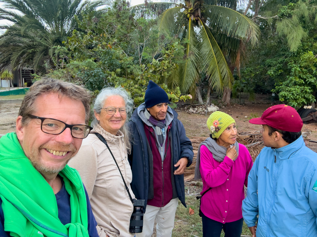 Erinnerungsselfie mit Jesus, Guadalupe und Manuel - Risks Familie zu Besuch in San Crisanto
