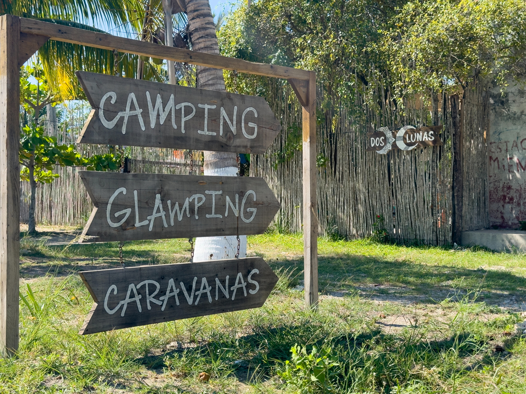 Eingang zu unserem Campground Dos Lunas in Celestun