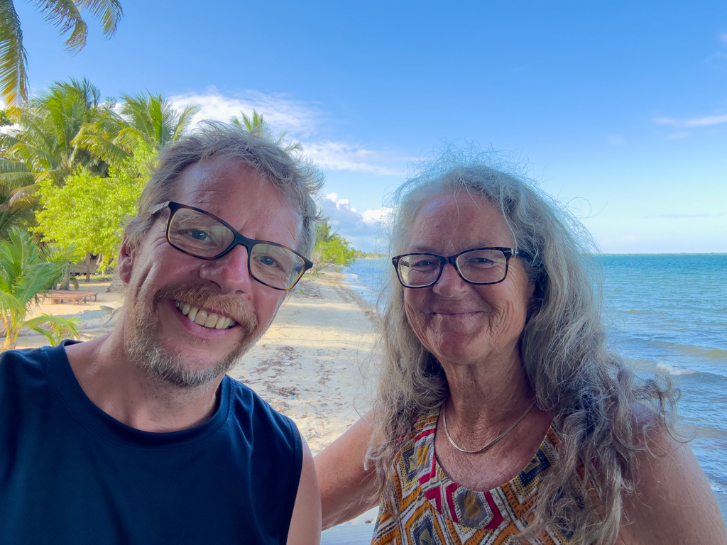 JoMa Selfie an der Beach von Hopkins