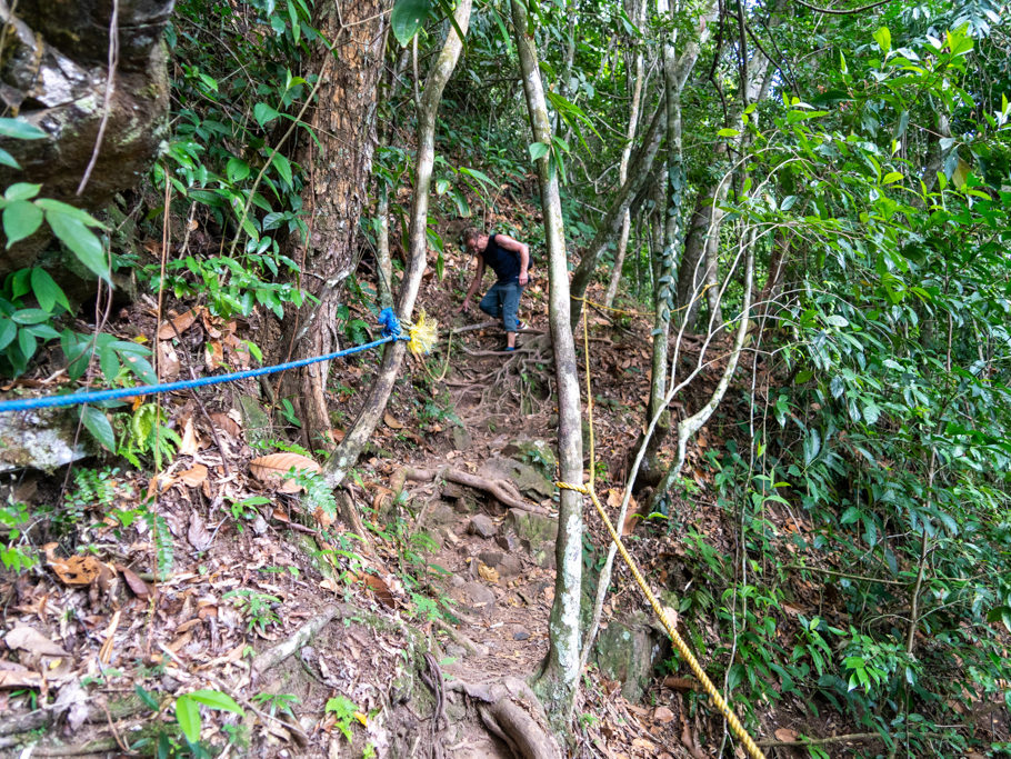 Gut gesicherter, kraxeliger Wanderweg zum Antelope Waterfall