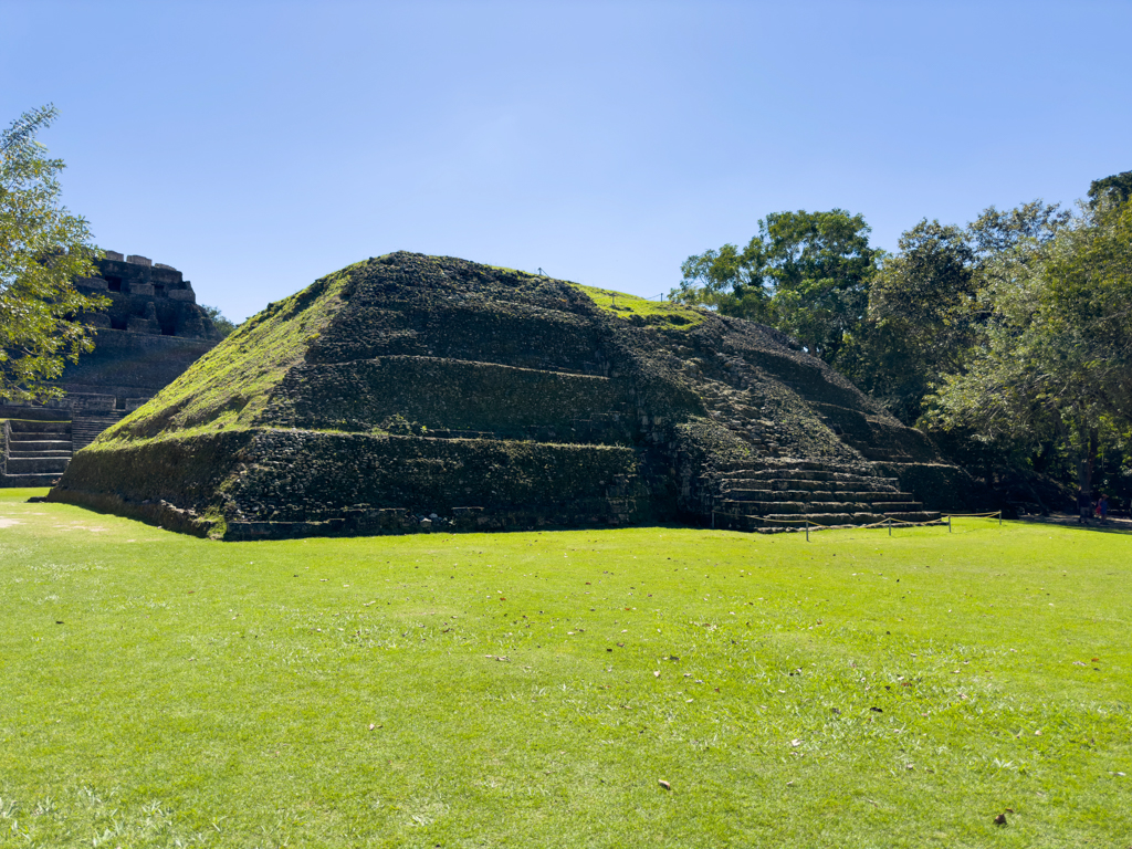 Pyramide in den Ruinen von Xunantunich