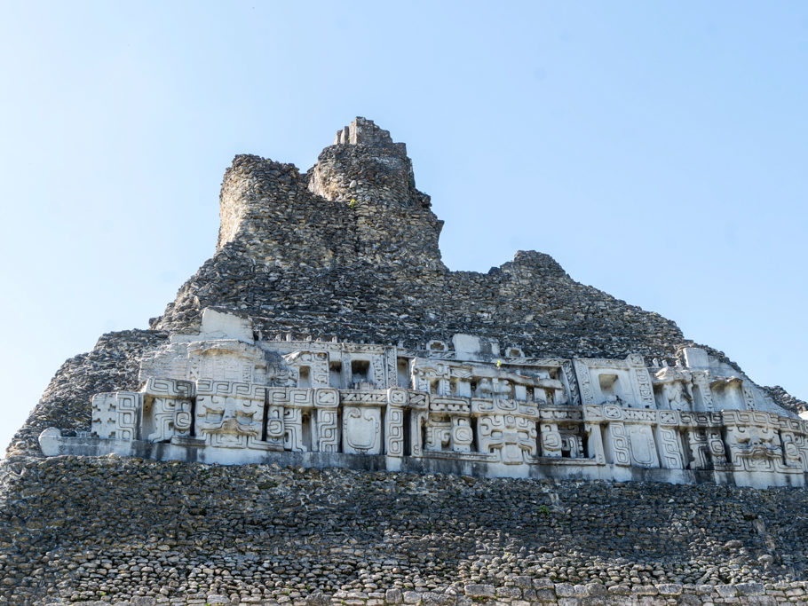 Tempel in den Ruinen von Xunantunich