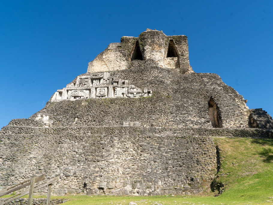 Tempel in den Ruinen von Xunantunich