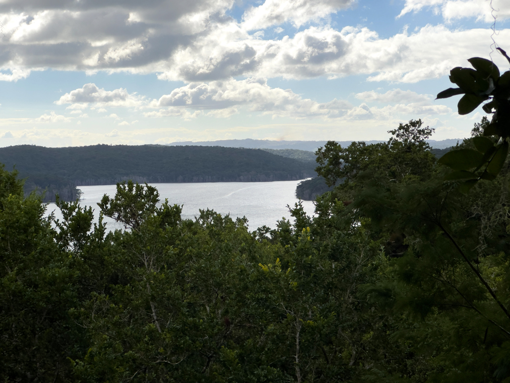 Blick auf das Umland und die Lagune von den Ruinen aus Yaxha