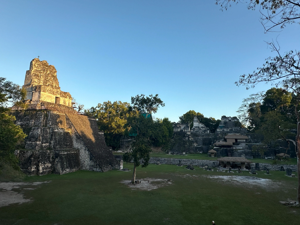 Tempel II & Acropolis Norte, Gran Plaza