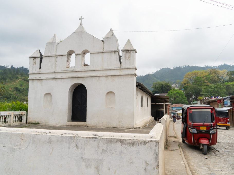 eine der Kirchen hier in Coban