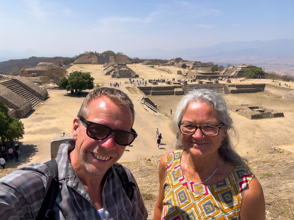 JoMa Selfie auf dem Monte Alban, Oaxaca