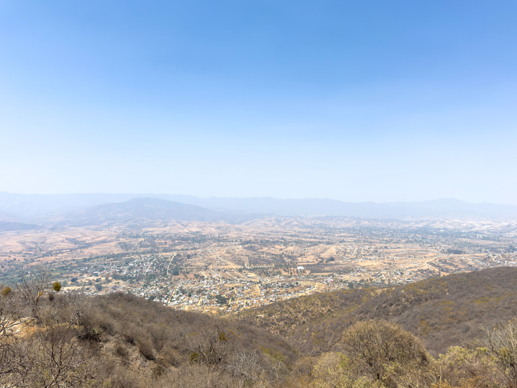 Monte Alban, Oaxaca: Aussicht aufs Hochtal nach Südosten