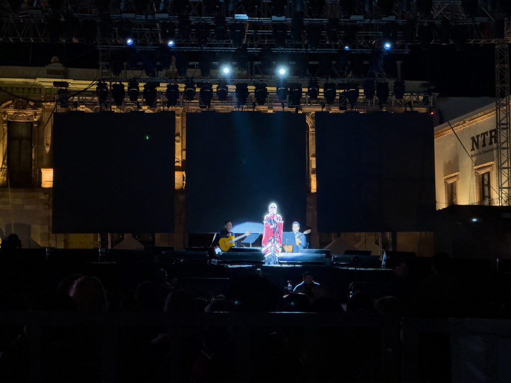 Ofelia Medina mit ihrer Show "Chavela y sus Mujeres", Abschiedskonzert des FCZ 2024 in Zacatecas