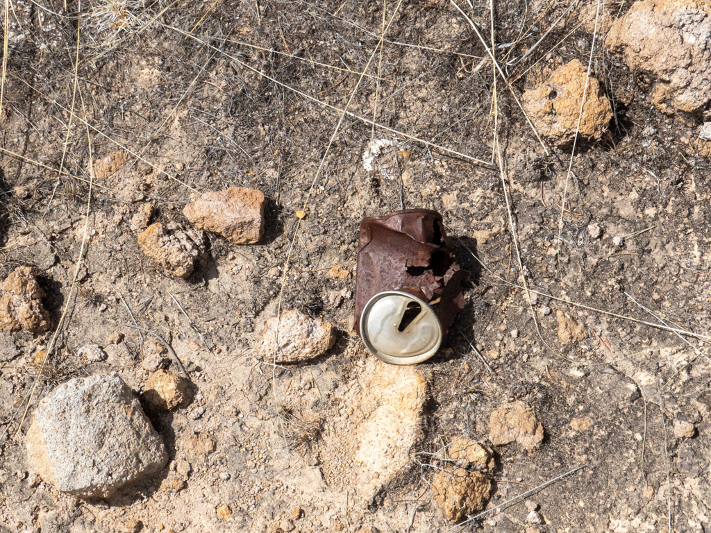 Alte, verwitterte Getränkedose im Sierra de Órganos Nationalpark