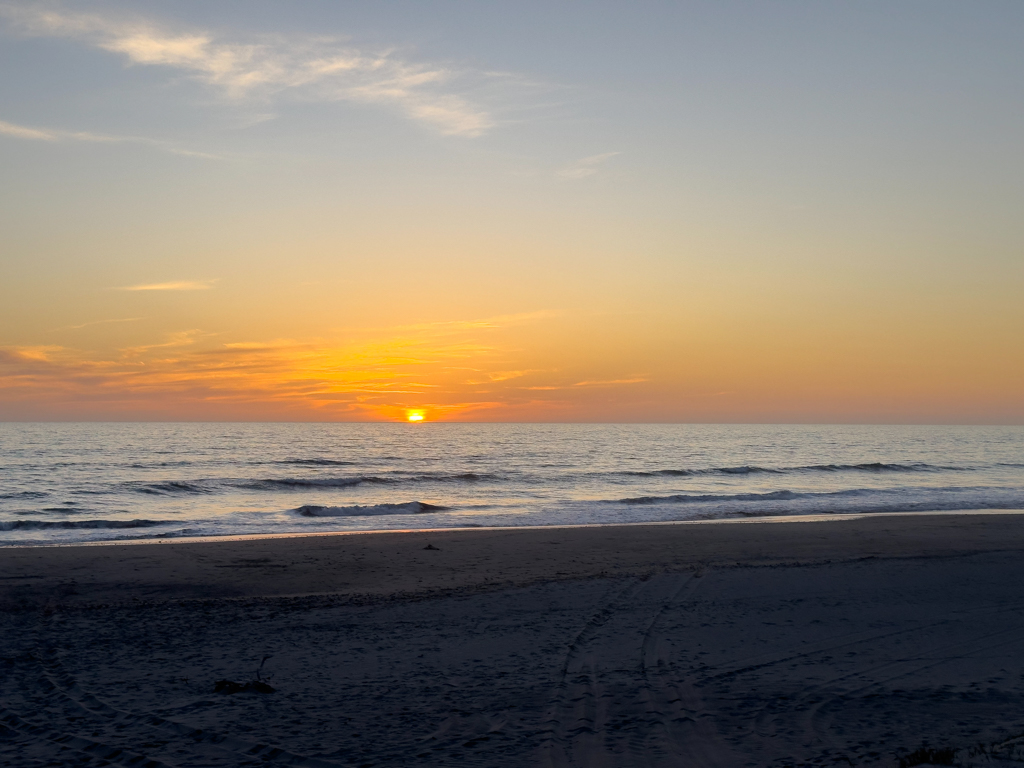 Sonnenuntergang am Meer. Immer wieder schön anzusehen!