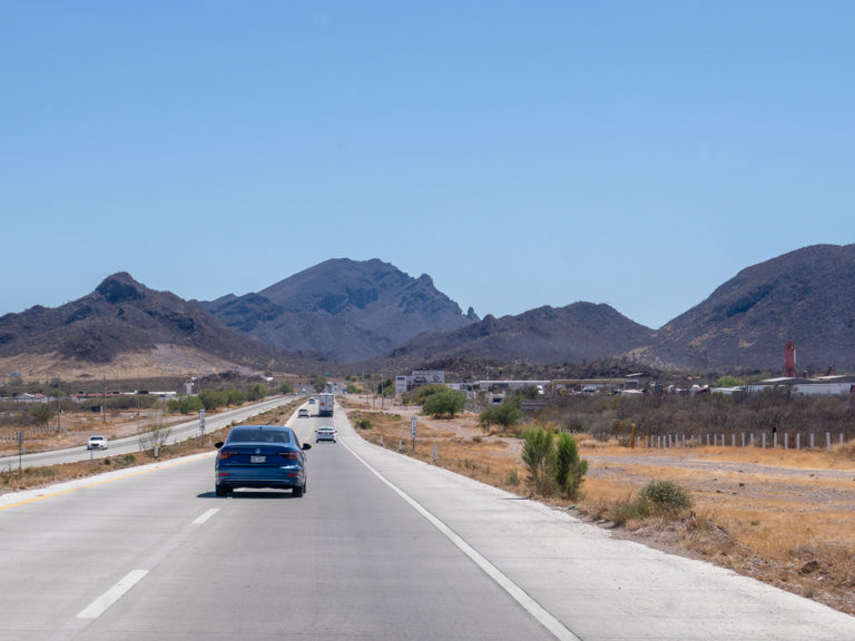 Strasse ans Meer in Sonora: nach San Carlos