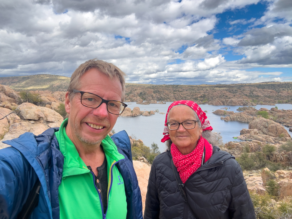 JoMa Selfie am Watson Lake