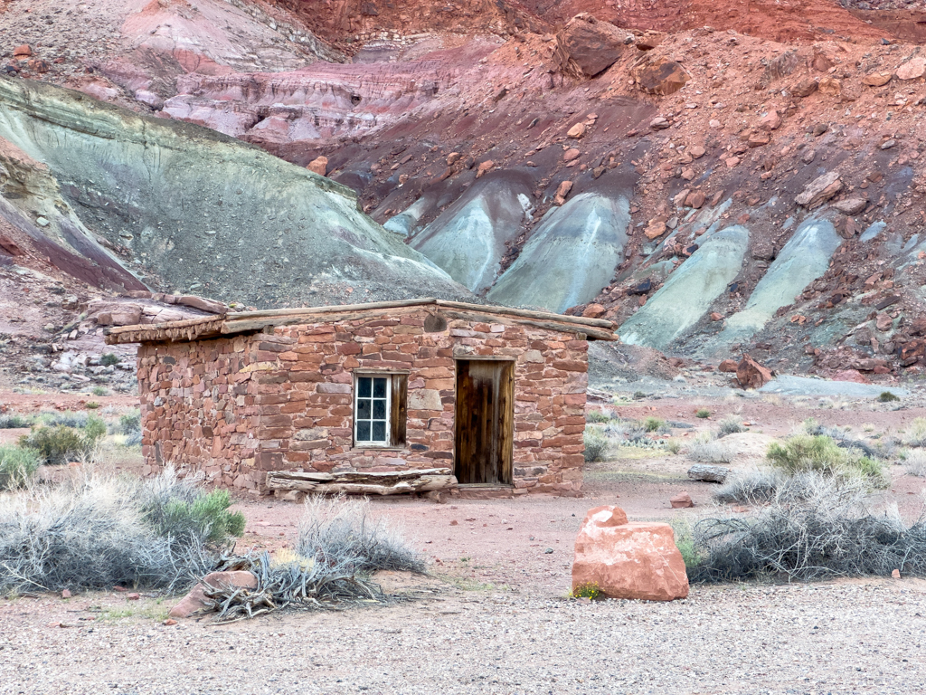 Ein verlassenes Haus am Wegesrand vom Spencer Trail