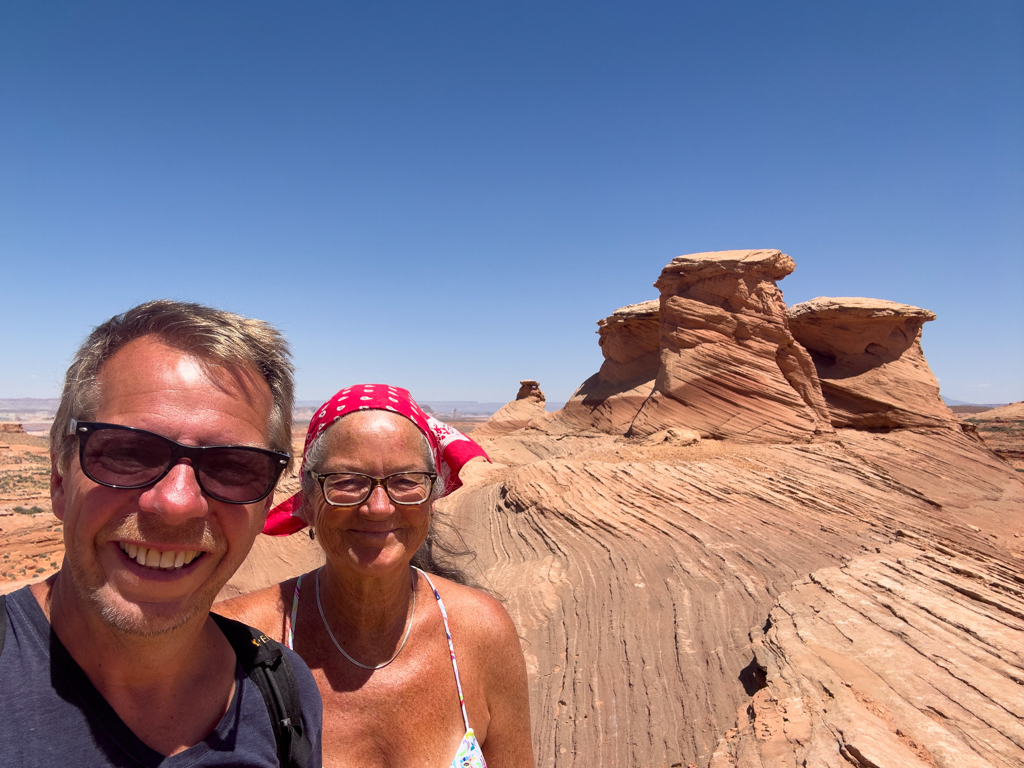 JoMa Selfie am Beeheive Trail vor ein paar Hoodoos