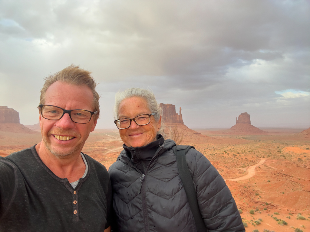 JoMa Selfie im Sturm am Monument Valley