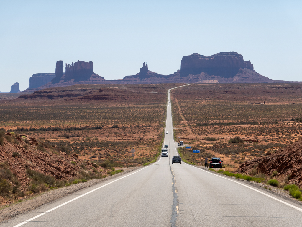 Die Strasse die durch Forest Gump berühmt wurde führt ins Monument Valley