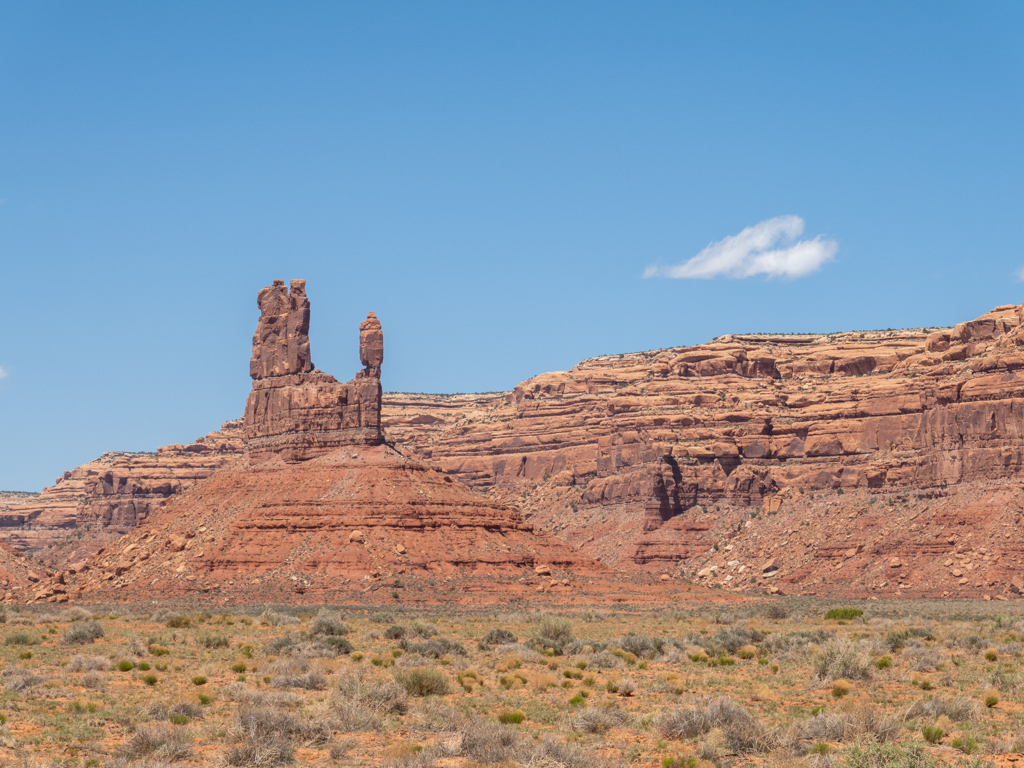 Im Valley of the Goods Die Hand Gottes mit abgestrecktem Daumen