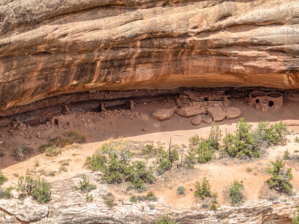 Am Rand das Canyons haben sich vor mehr als 1'000 Jahren Pueblo Nativs niedergelassen. Überreste einer solchen Siedlung