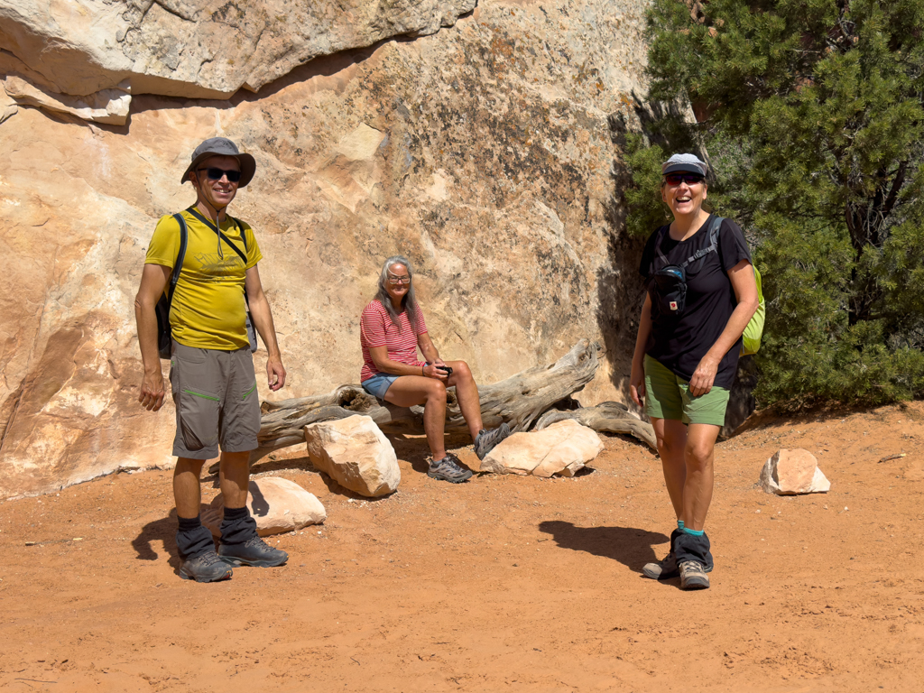 Gemeinsame Rast während der Wanderung im Arches NP