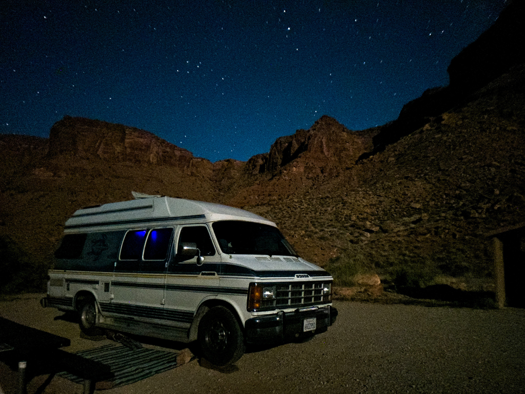 Martha In der Nacht an unserem Stellplatz am Colorado River