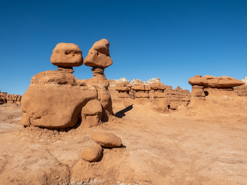 Zwei grosse Goblins hier im Goblin Valley State Park