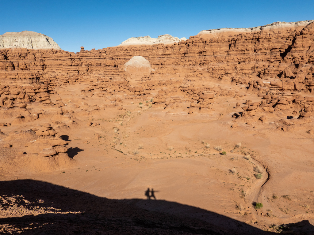 Stylische kleine Schattenspiele im Goblin Valley State Park