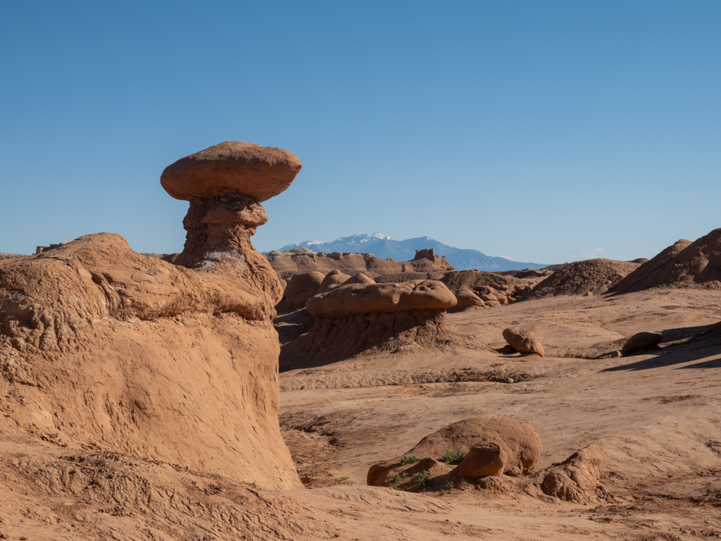 Ein paar kleine Hoodoos im Goblin Valley State Park
