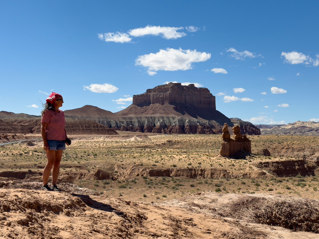 Ma fotografiert die drei Schwestern im Goblin Valley State Park