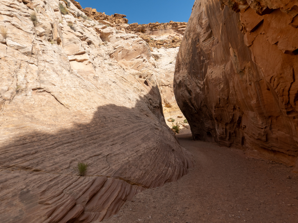 Mit Ma im Little Wild Horse Canyon unterwegs