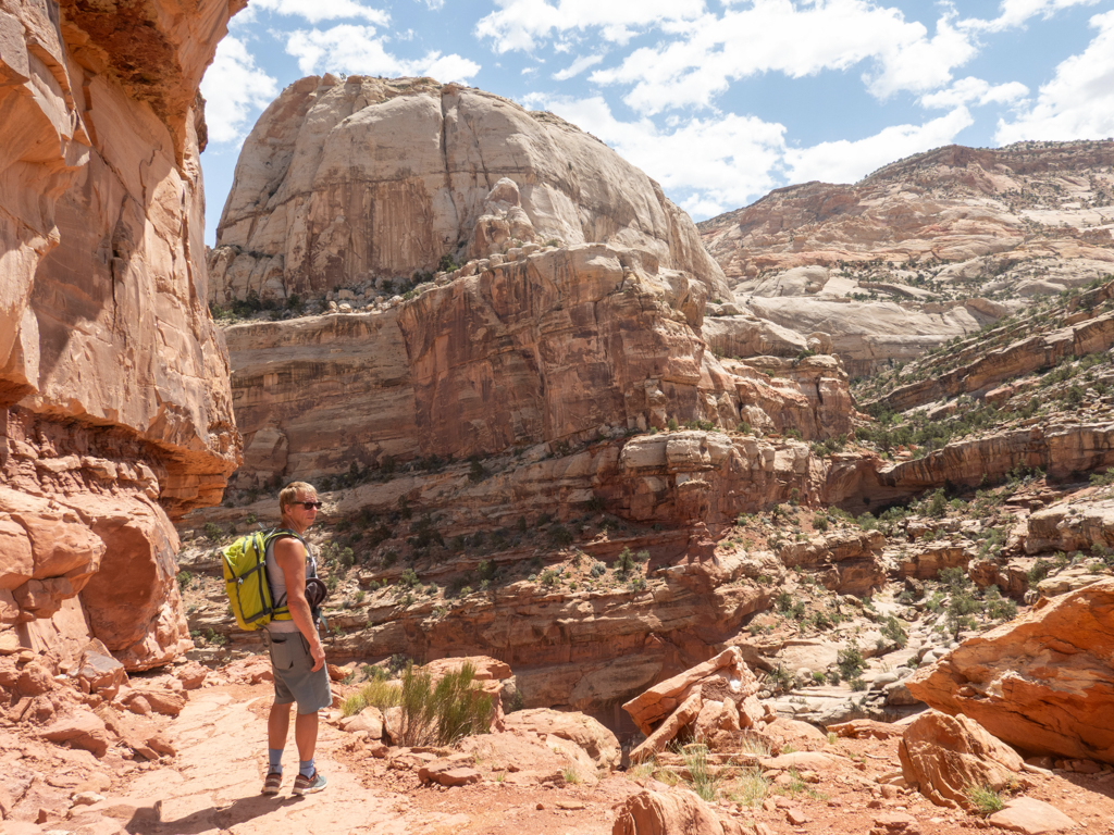 Auf dem Rückweg vom Cassidy Arch nach unten zum Grand Wash