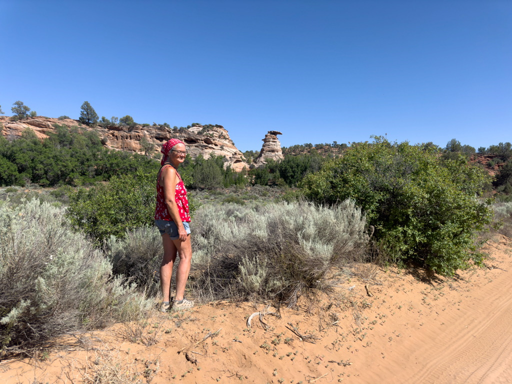 Ma auf dem staubigen Weg zum "Hidden Lake", Kanab