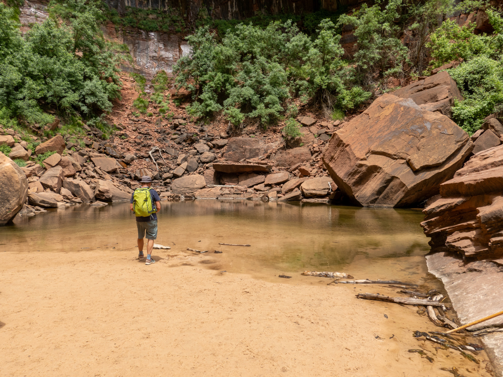 Jo an dem grossen der beiden Emerald Pools