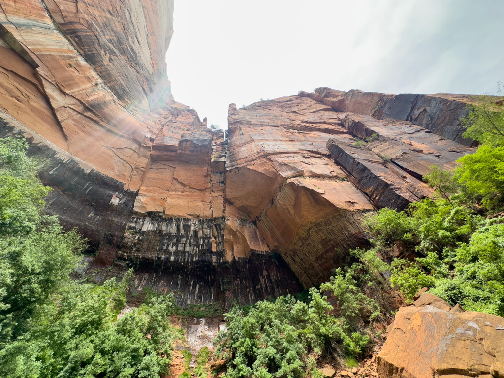 Blick nach oben an den Emerald Pools